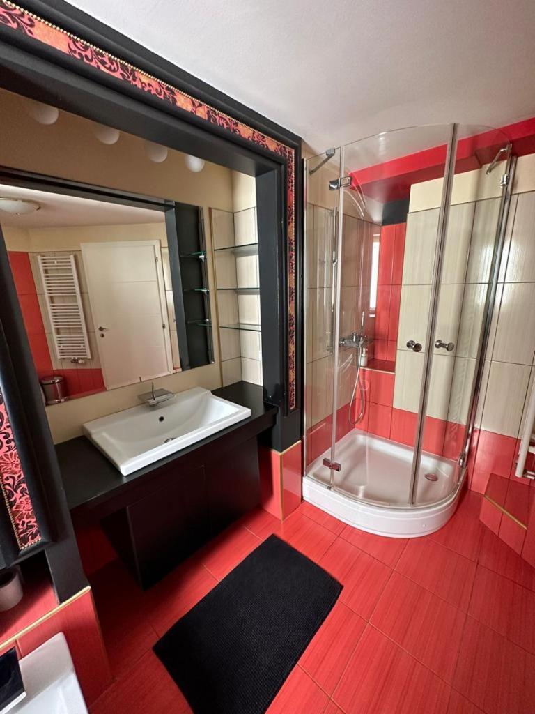 Room DeLuxe Zagreb Buitenkant foto