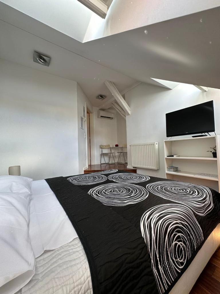Room DeLuxe Zagreb Buitenkant foto