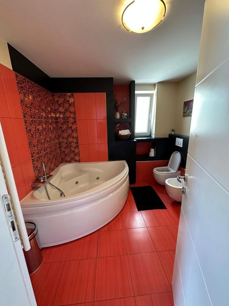 Room DeLuxe Zagreb Buitenkant foto